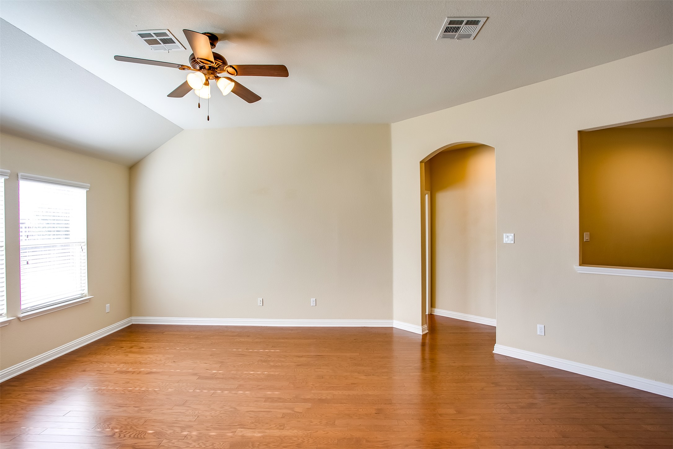 1721 Elaina Loop Leander, TX 78641 - Photo 9 of 28