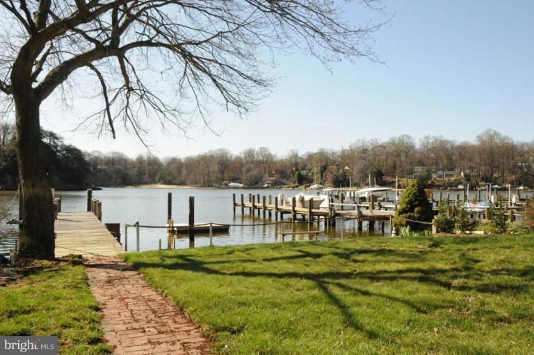 721 Shore Road Severna Park, MD 21146 - Photo 4 of 11 Lake View