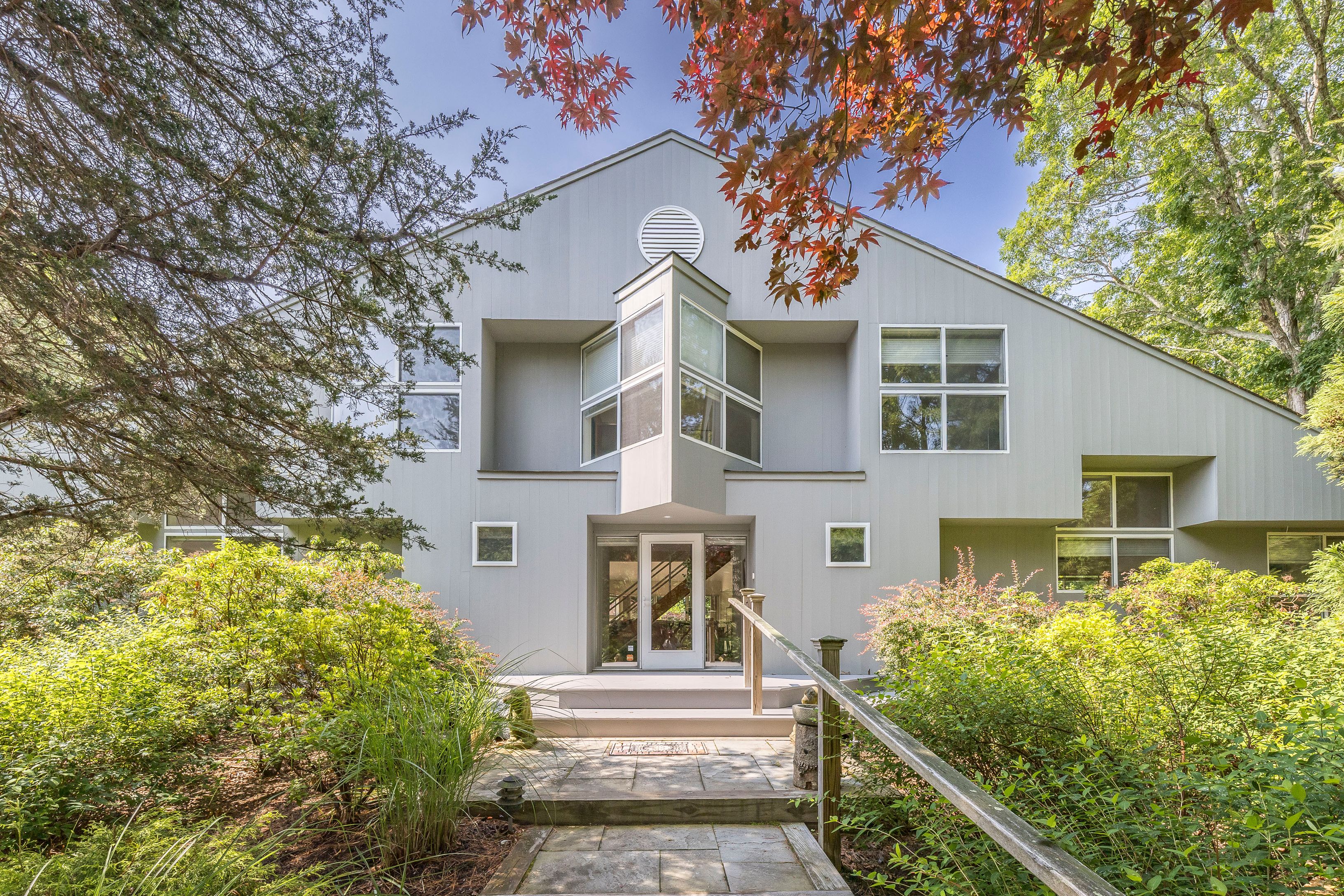 4 Plover Way East Hampton, NY 11937 - Photo 2 of 22