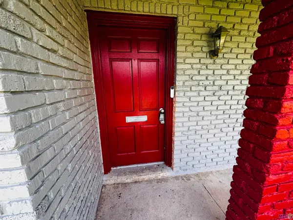 $1,500 | 6873 Forest Park Drive, Baton Rouge, LA 70811