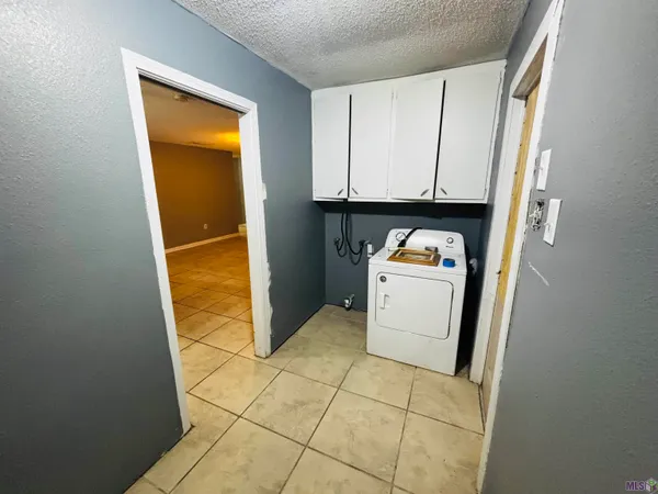 $1,500 | 6873 Forest Park Drive, Baton Rouge, LA 70811