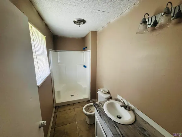 $1,500 | 6873 Forest Park Drive, Baton Rouge, LA 70811