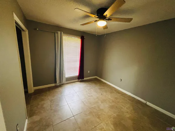 $1,500 | 6873 Forest Park Drive, Baton Rouge, LA 70811