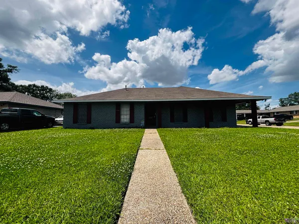 $1,500 | 6873 Forest Park Drive, Baton Rouge, LA 70811
