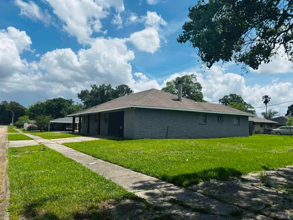 $1,500 | 6873 Forest Park Drive, Baton Rouge, LA 70811