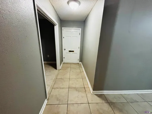$1,500 | 6873 Forest Park Drive, Baton Rouge, LA 70811