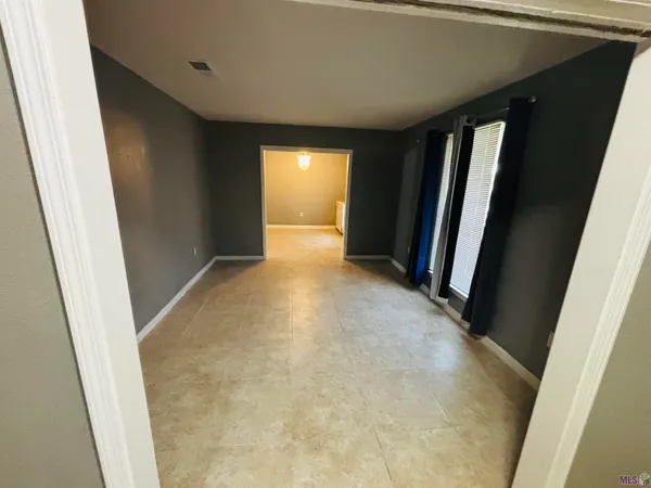 $1,500 | 6873 Forest Park Drive, Baton Rouge, LA 70811