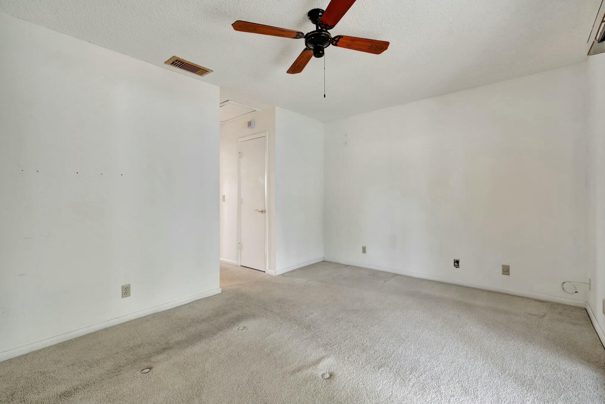 126 Greentree Circle Jupiter, FL 33458 - Photo 17 of 24 Primary Bed