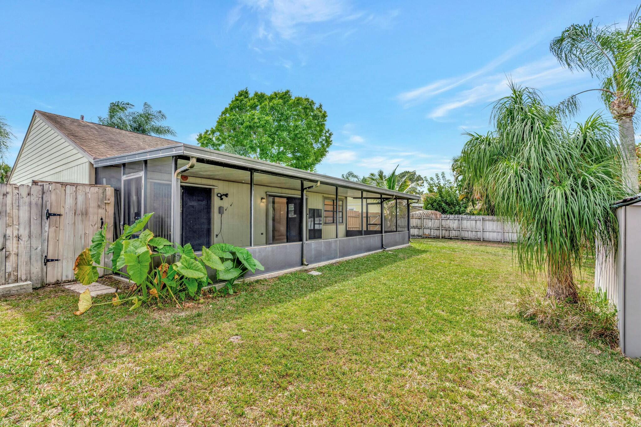 126 Greentree Circle Jupiter, FL 33458 - Photo 23 of 24 Back Yard