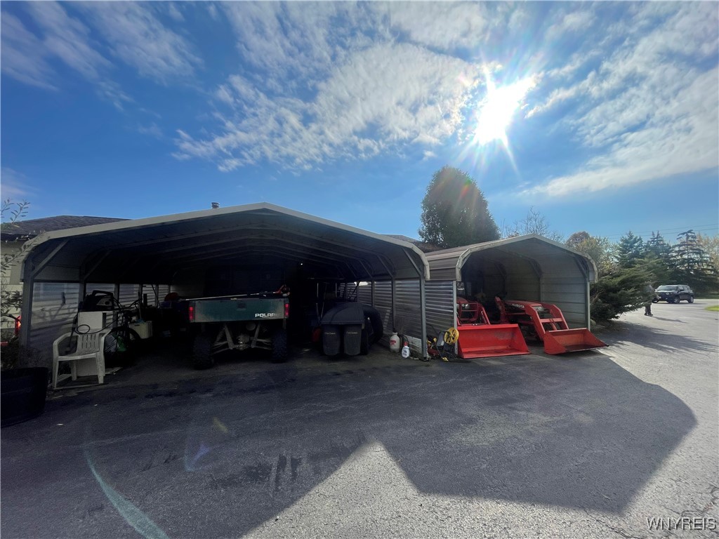 6721 Aiken Road Pendleton, NY 14094 - Photo 13 of 38