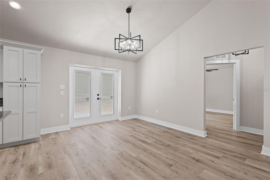 8541 Northeast 105th Avenue Bronson, FL 32621 - Photo 5 of 27