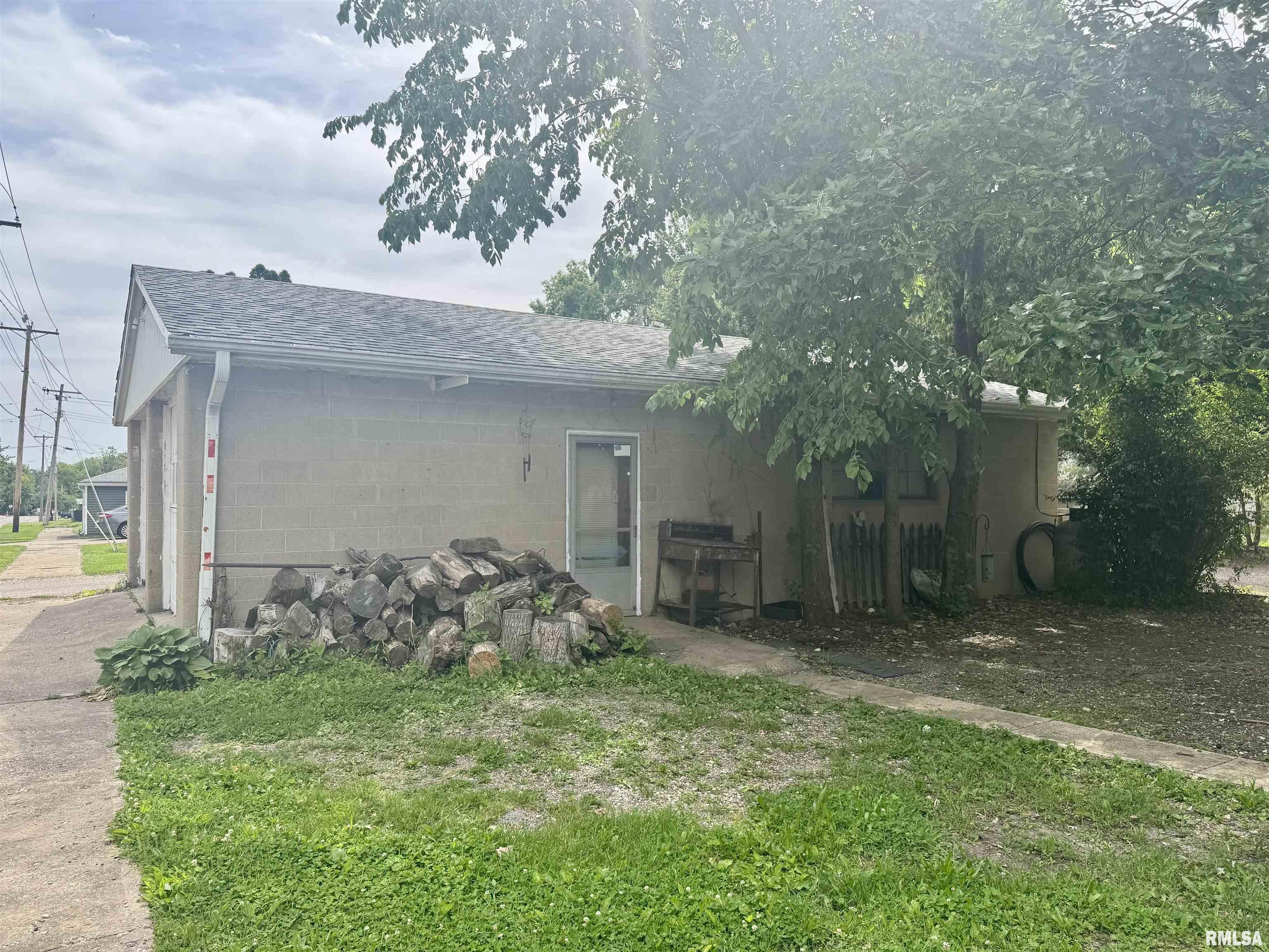 699 Baxter Court Canton, IL 61520 - Photo 33 of 35