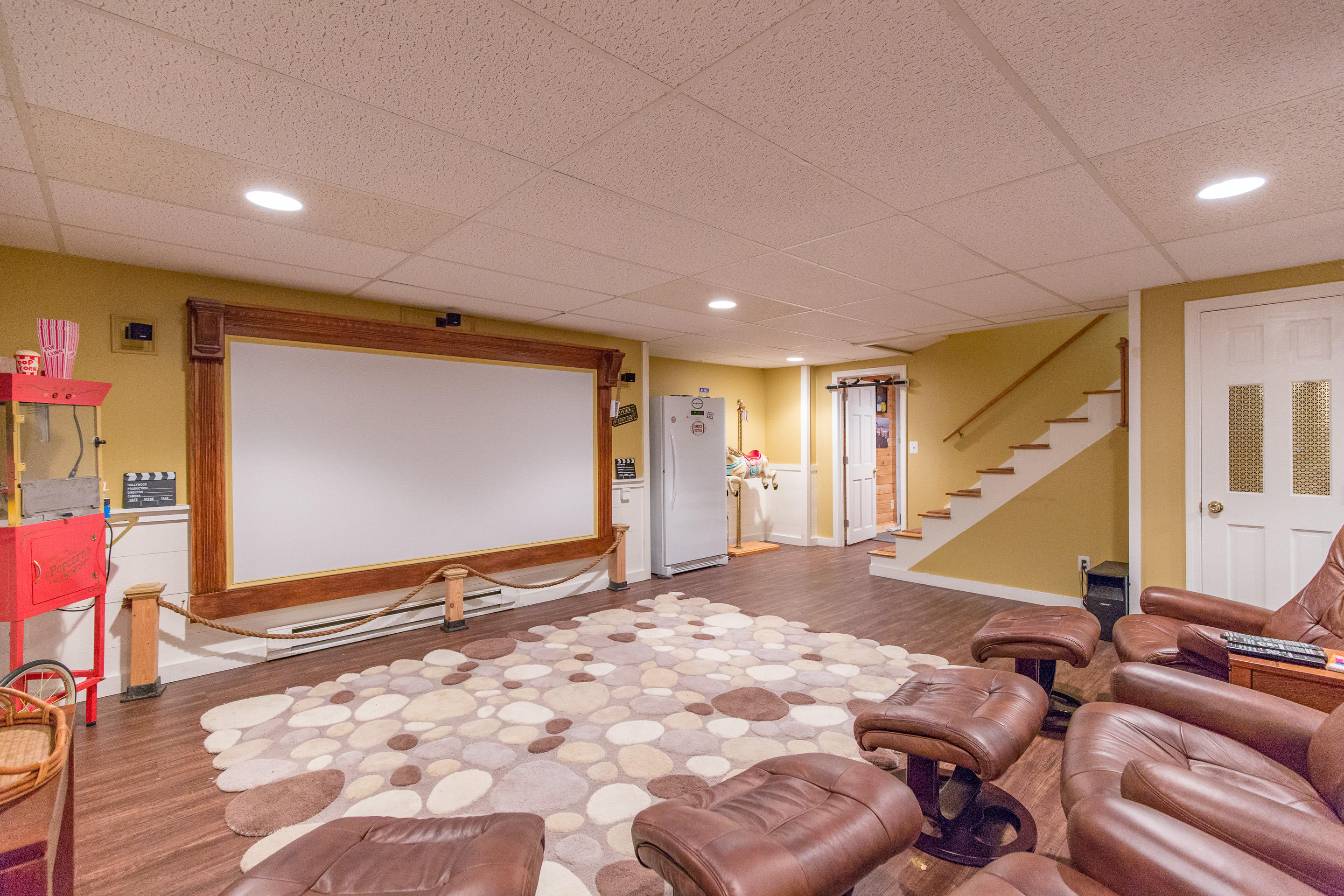 16 Coveside Road Cumberland, ME 04110 - Photo 47 of 64 Theater Room - all equipment Stays!