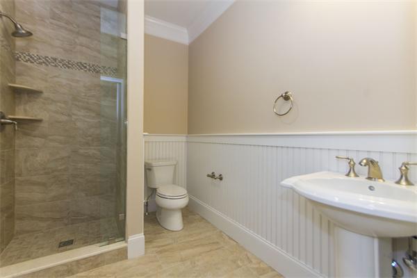 31 Agawam Road Newton, MA 02468 - Photo 4 of 28