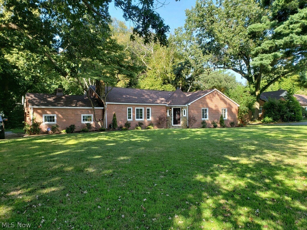57 Stratford Road Painesville, OH 44077 - Photo 1 of 35