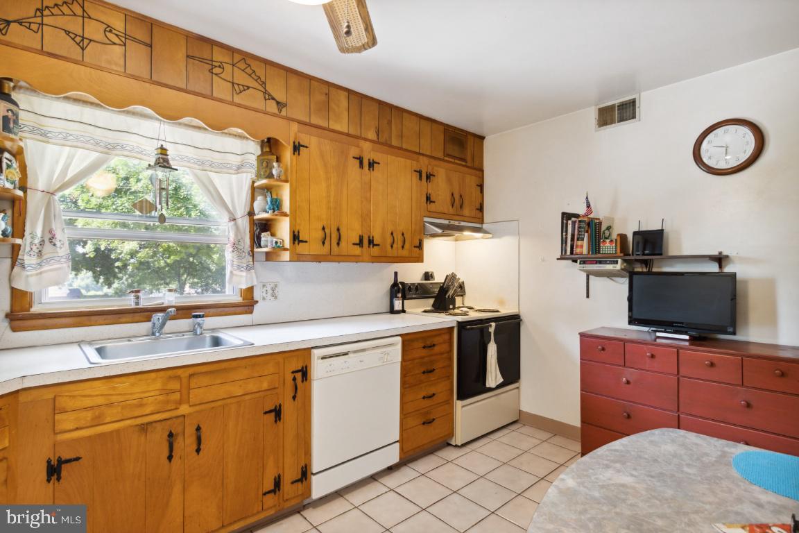 2313 Da Lib Road Finksburg, MD 21048 - Photo 11 of 39