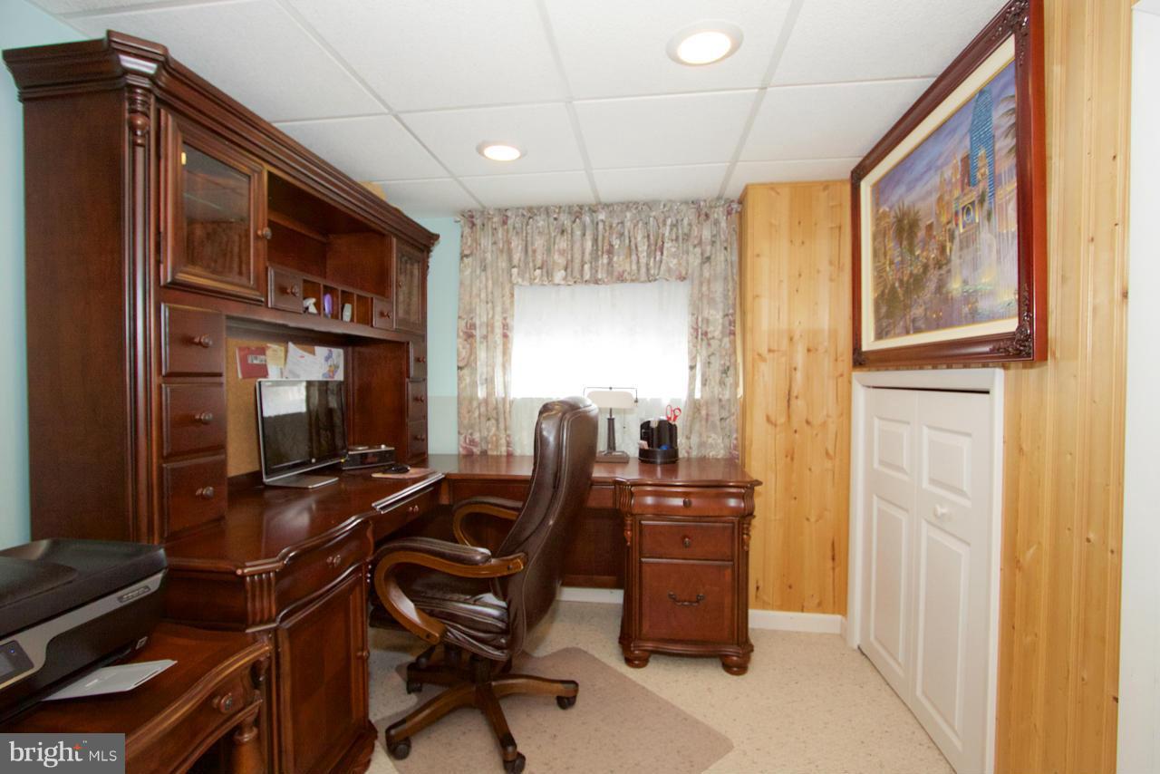 527 Crisfield Road Baltimore, MD 21220 - Photo 16 of 30 Interior (General)