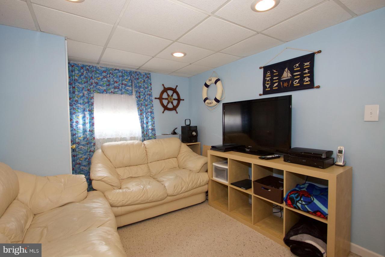 527 Crisfield Road Baltimore, MD 21220 - Photo 19 of 30 Interior (General)
