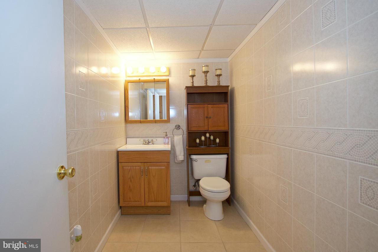 527 Crisfield Road Baltimore, MD 21220 - Photo 20 of 30 Bath