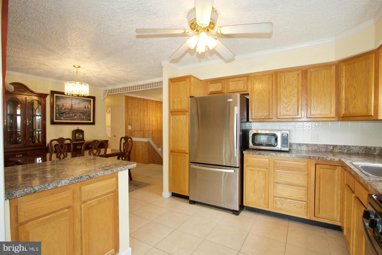 527 Crisfield Road Baltimore, MD 21220 - Photo 7 of 30 Kitchen