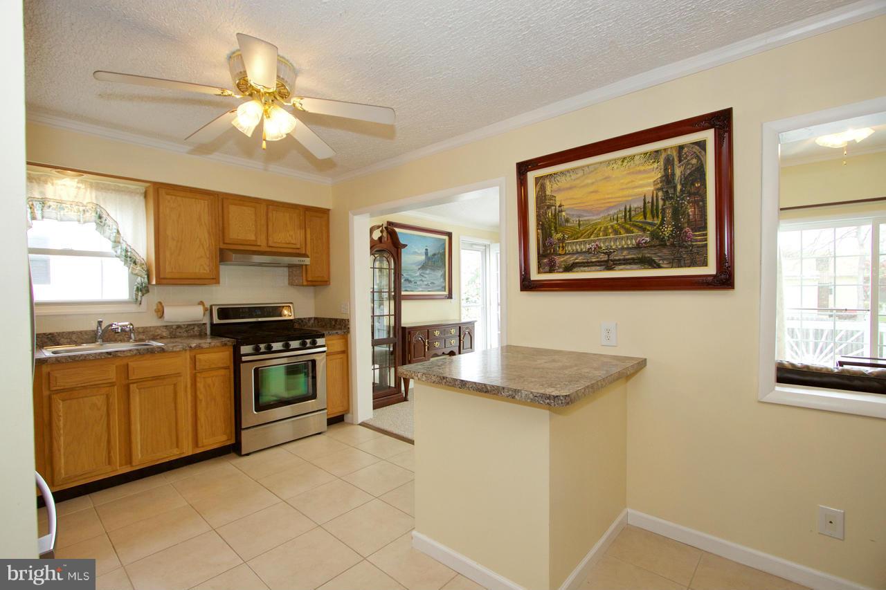 527 Crisfield Road Baltimore, MD 21220 - Photo 9 of 30 Kitchen