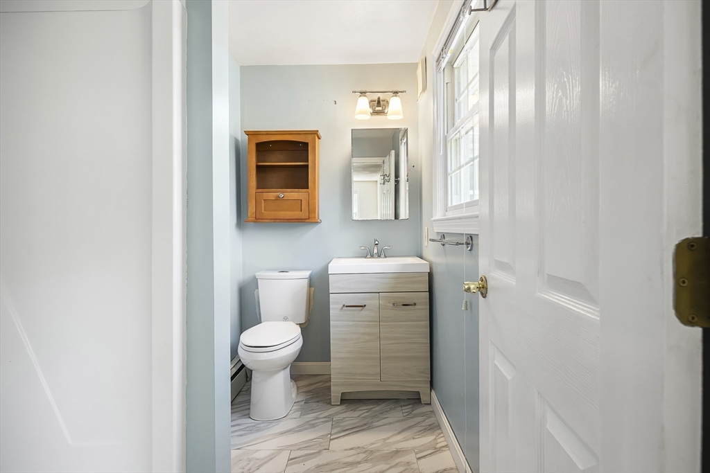 12 Concord Road Shrewsbury, MA 01545 - Photo 17 of 25 Gallery Image 17
