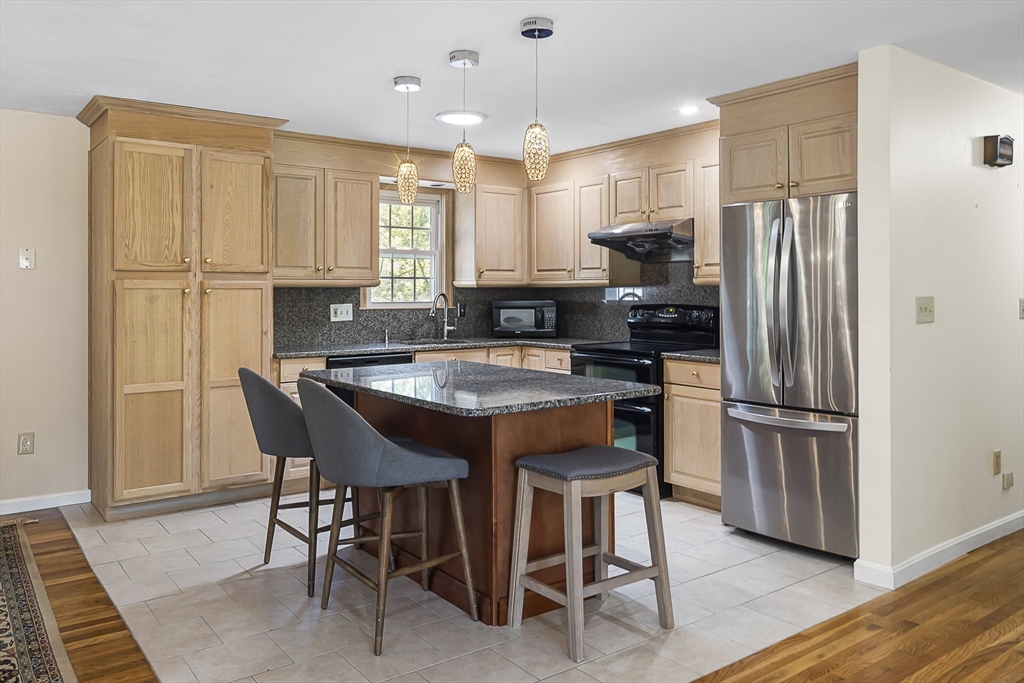 12 Concord Road Shrewsbury, MA 01545 - Photo 6 of 25 Gallery Image 6