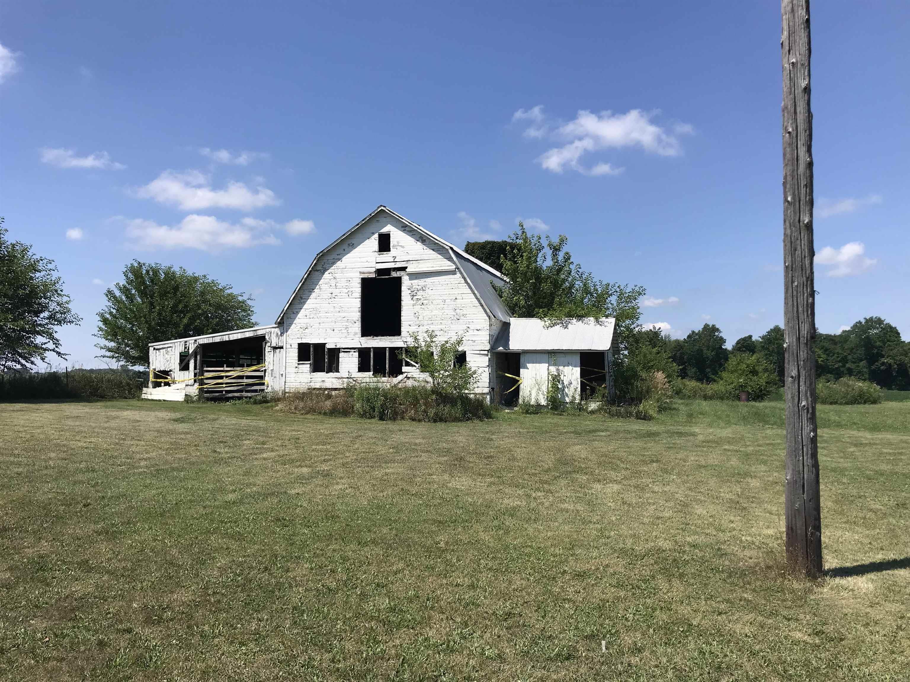 419 King Road Bremen, IN 46506 - Photo 4 of 36