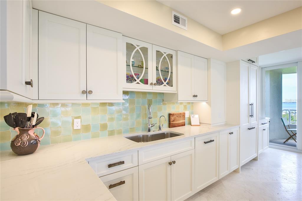 775 Longboat Club Road, Unit 904 Longboat Key, FL 34228 - Photo 11 of 35