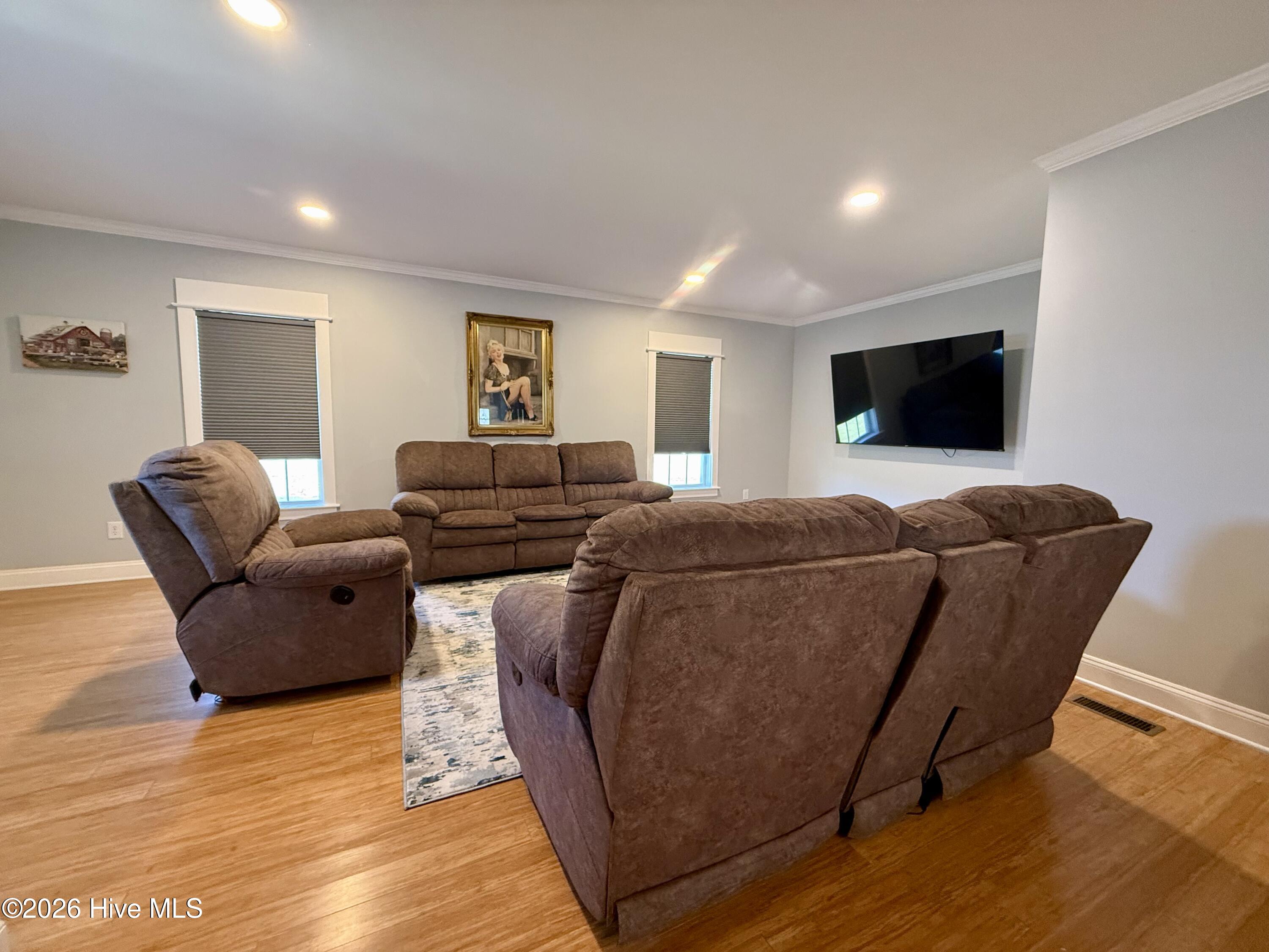 2714 Harrison Road Williamston, NC 27892 - Photo 27 of 78 Living Room