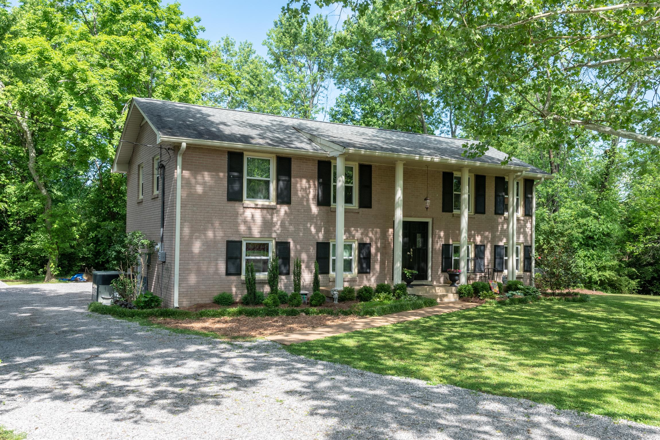 1033 Ridgecrest Drive Franklin, TN 37069 - Photo 1 of 25 Gallery Image 1