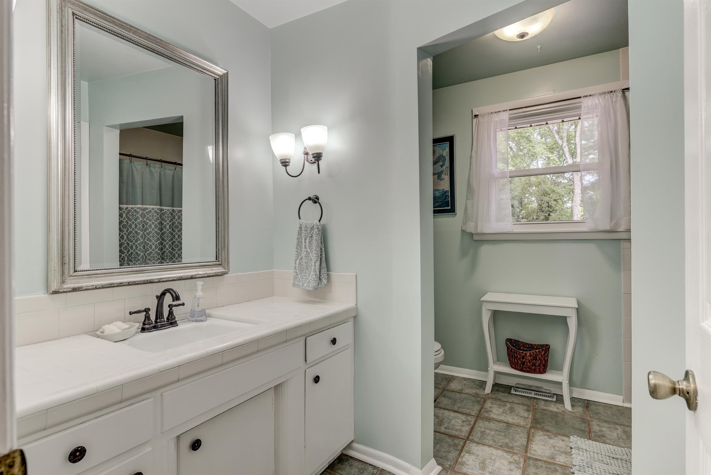 1033 Ridgecrest Drive Franklin, TN 37069 - Photo 13 of 25 Gallery Image 13