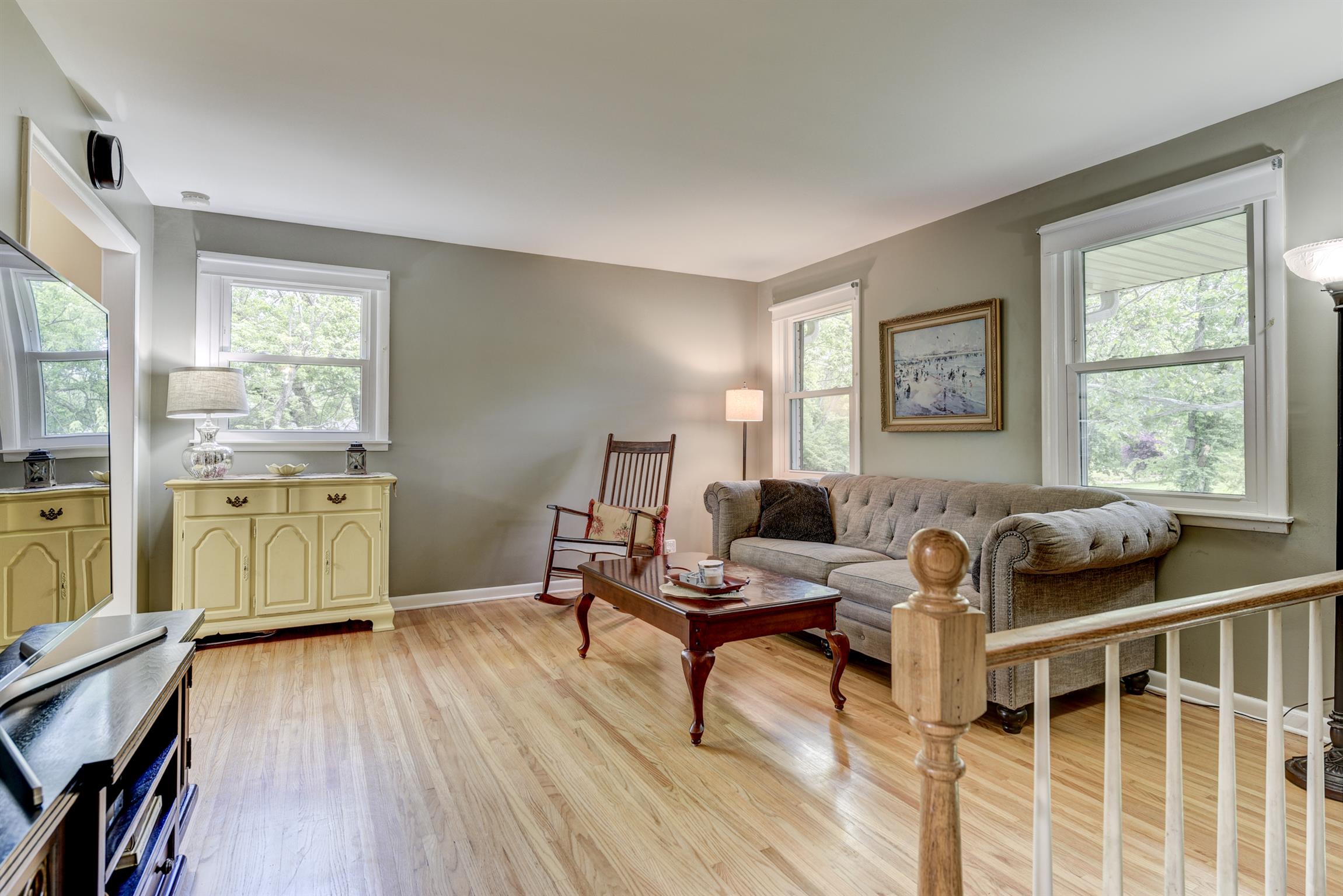 1033 Ridgecrest Drive Franklin, TN 37069 - Photo 3 of 25 Gallery Image 3