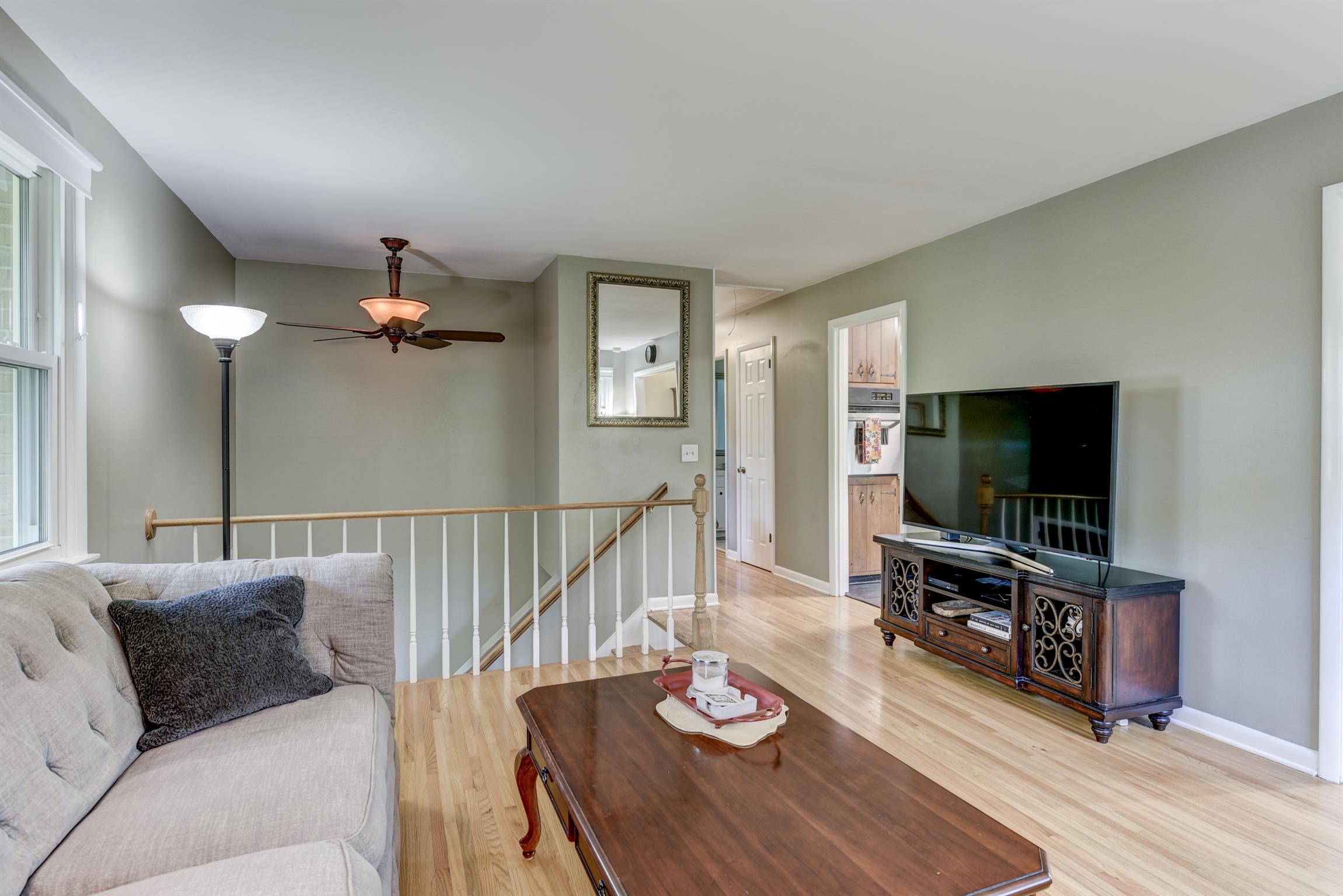 1033 Ridgecrest Drive Franklin, TN 37069 - Photo 5 of 25 Gallery Image 5