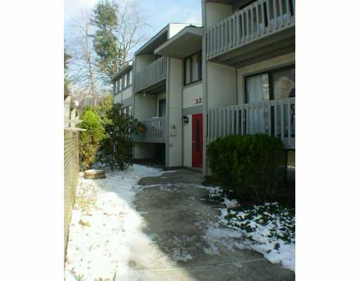 321-b-31 Ridge Point Circle Bridgeville, PA 15017 - Photo 1 of 8 Exterior Front.