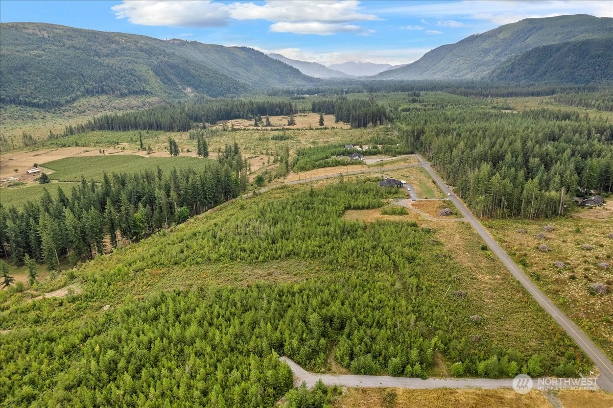 9250 Heady Road Sumas, WA 98295 - Photo 4 of 7 a view of a lake with a yard