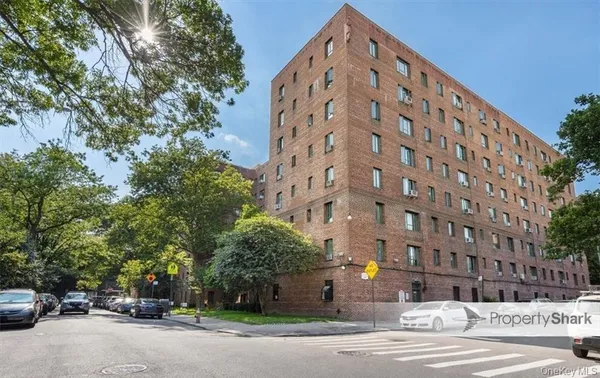 $280,000 | 14 Metropolitan Ovl, Unit 1C | Parkchester