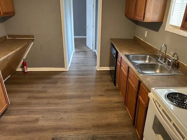 $1,800 | 418 Holly Drive Southeast, Atlanta, GA 30354