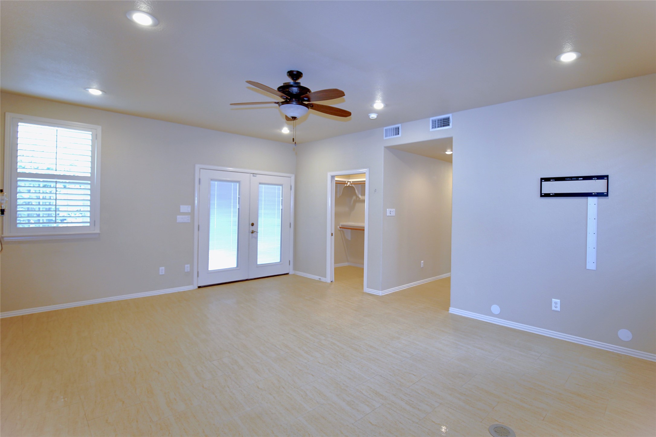 2002 Singing Hills Leander, TX 78641 - Photo 10 of 31 a view of an empty room with a window