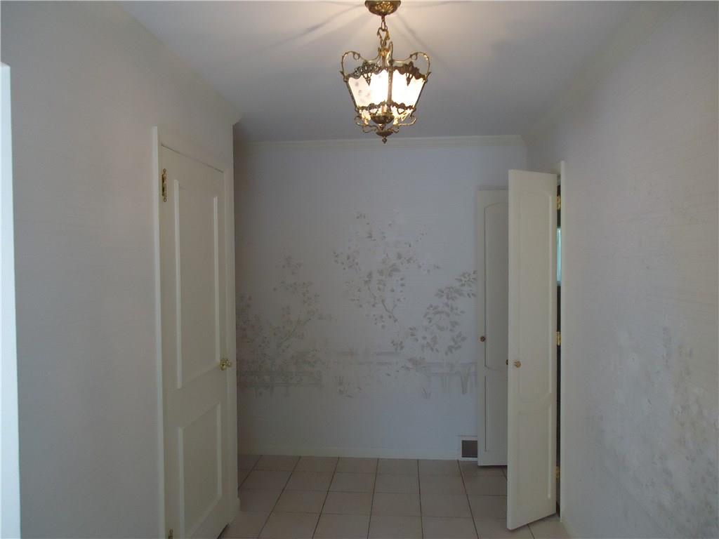 105 Parise Road Pittsburgh, PA 15221 - Photo 2 of 23