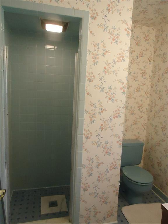 105 Parise Road Pittsburgh, PA 15221 - Photo 11 of 23