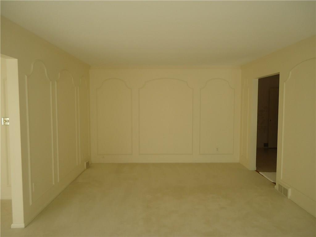 105 Parise Road Pittsburgh, PA 15221 - Photo 3 of 23