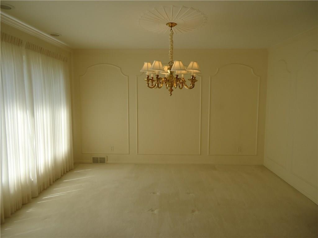 105 Parise Road Pittsburgh, PA 15221 - Photo 4 of 23