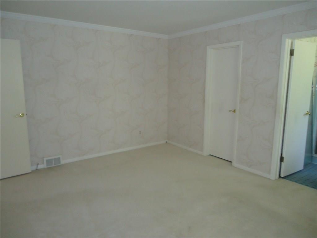 105 Parise Road Pittsburgh, PA 15221 - Photo 10 of 23