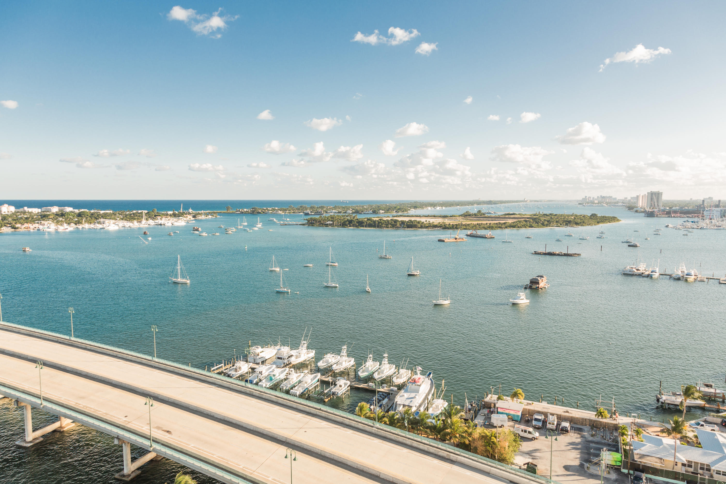 2650 Lake Shore Drive, Unit 2105 Riviera Beach, FL 33404 - Photo 40 of 47 091A7759
