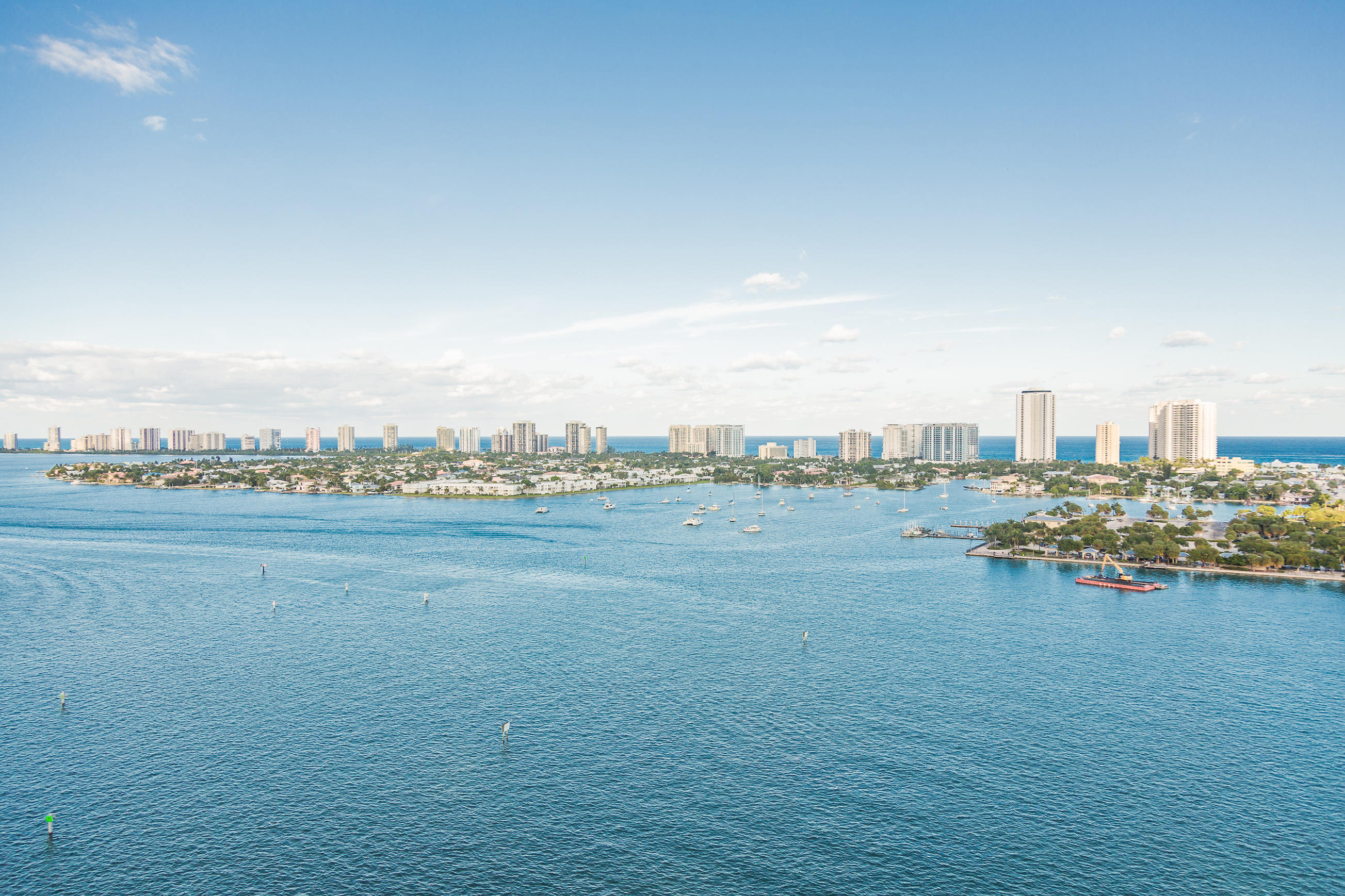 2650 Lake Shore Drive, Unit 2105 Riviera Beach, FL 33404 - Photo 4 of 47 091A7692E