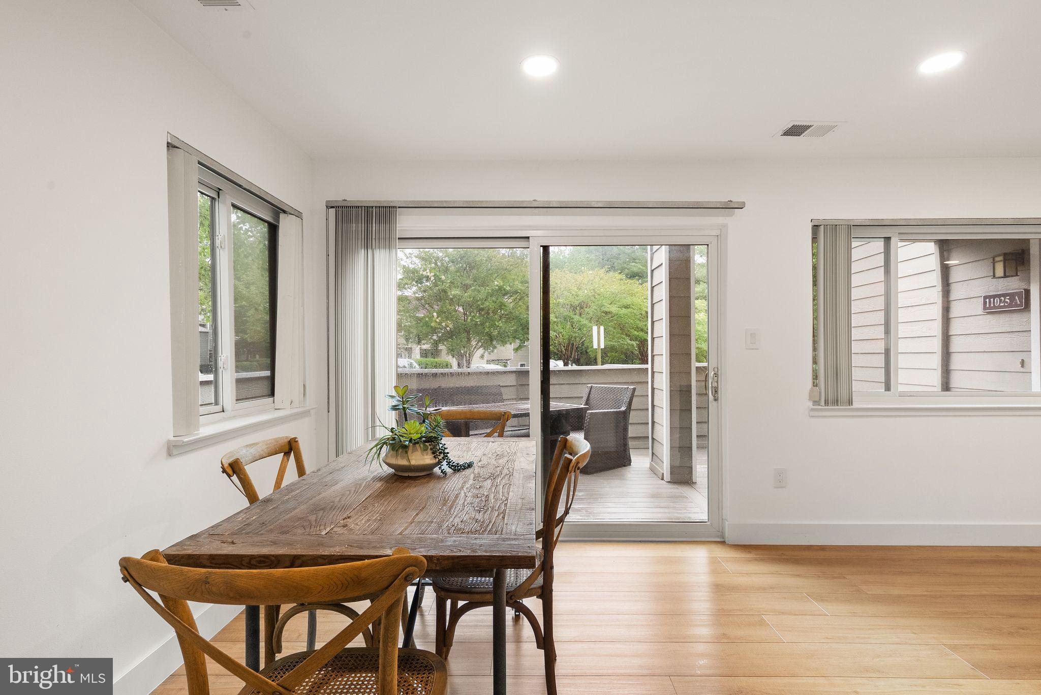 11025A Villaridge Court Reston, VA 20191 - Photo 11 of 38 Sliding glass door to rear deck