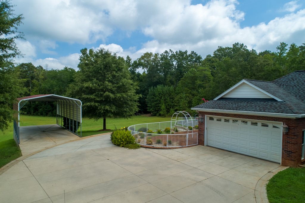 407 Windy Hill Road Central, SC 29630 - Photo 2 of 42