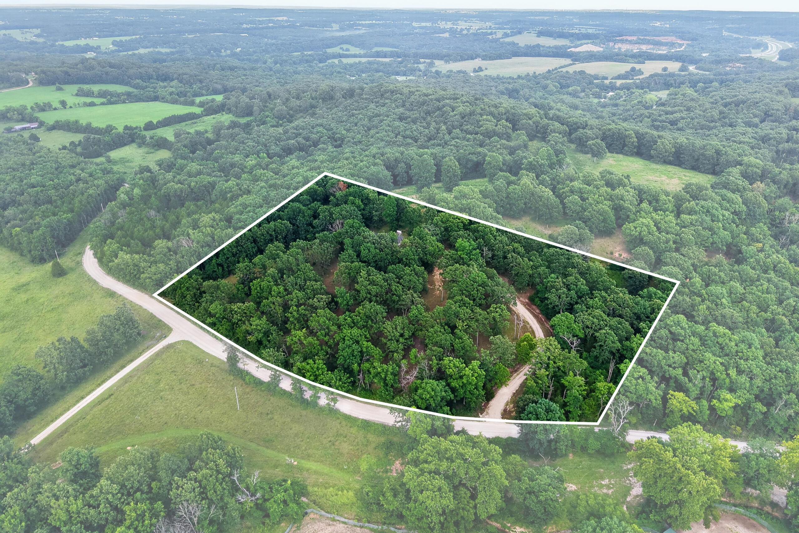 468 White Clover Road Strafford, MO 65757 - Photo 1 of 1 DJI_20260714185611_0413_D