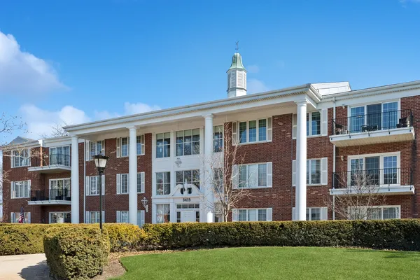 $249,000 | 3415 Vollmer Road, Unit 308, Flossmoor, IL 60422